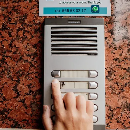 Apartamentos Turisticos Mastil 16 P2 2* マラガ